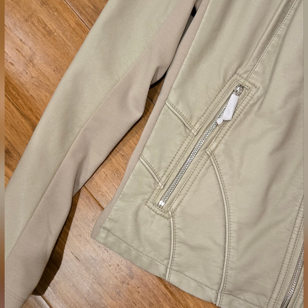 Kenneth Cole Reaction Jacket - Picture 2 of 5